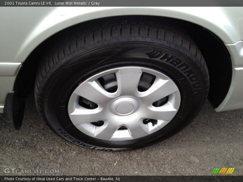 Lunar Mist Metallic / Gray 2001 Toyota Camry LE V6