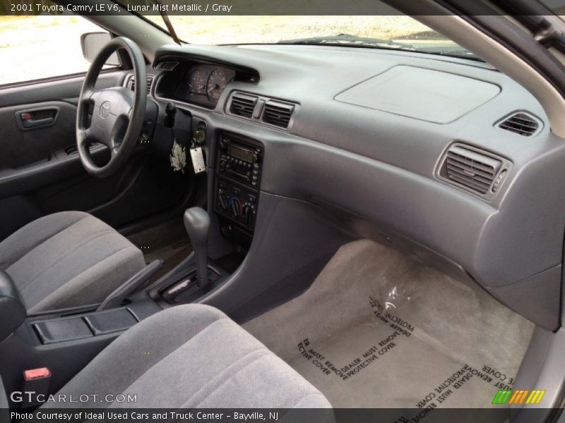 Lunar Mist Metallic / Gray 2001 Toyota Camry LE V6