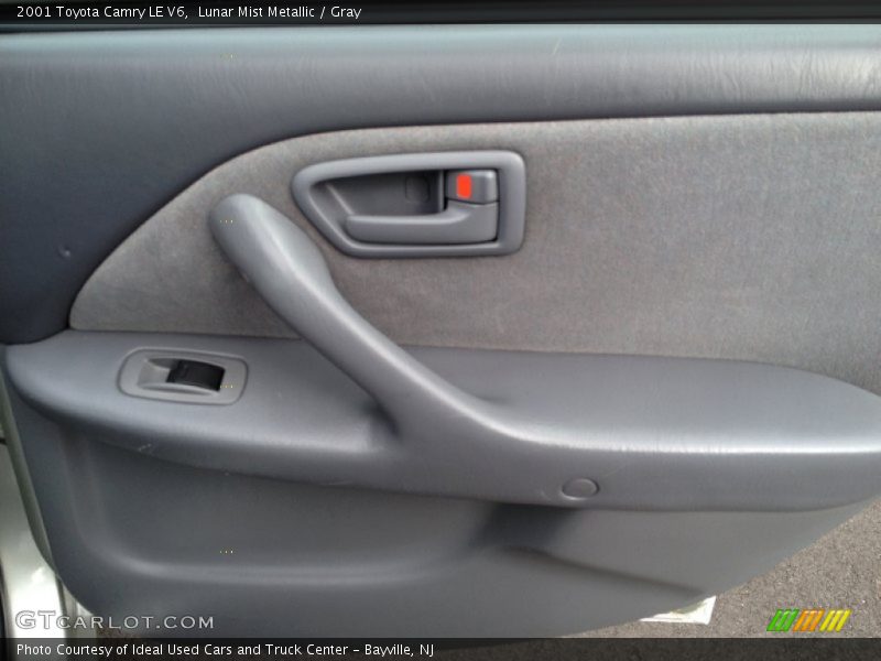 Lunar Mist Metallic / Gray 2001 Toyota Camry LE V6
