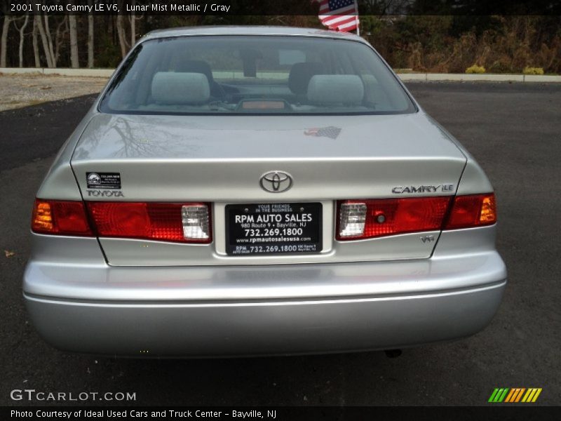 Lunar Mist Metallic / Gray 2001 Toyota Camry LE V6
