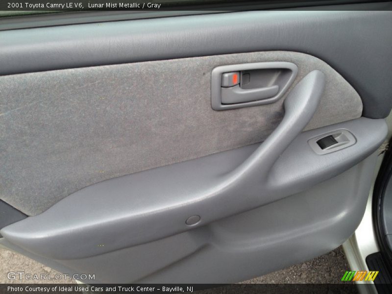 Lunar Mist Metallic / Gray 2001 Toyota Camry LE V6