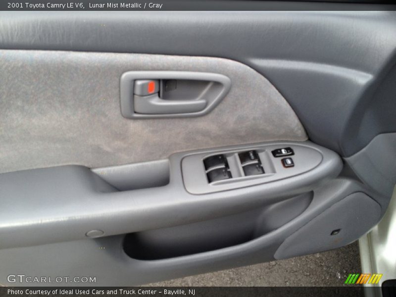 Lunar Mist Metallic / Gray 2001 Toyota Camry LE V6