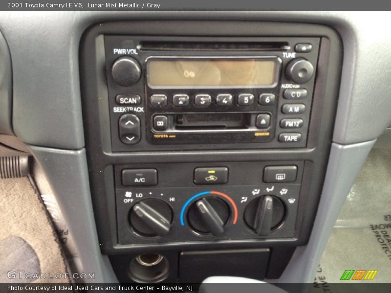 Lunar Mist Metallic / Gray 2001 Toyota Camry LE V6