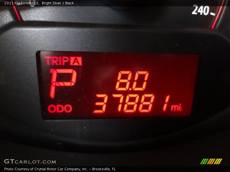 Bright Silver / Black 2011 Kia Sorento LX
