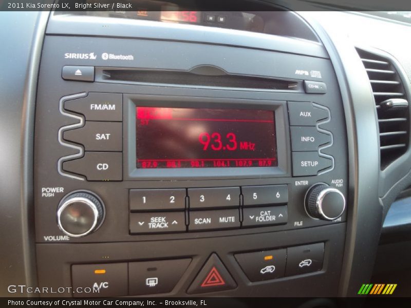 Bright Silver / Black 2011 Kia Sorento LX