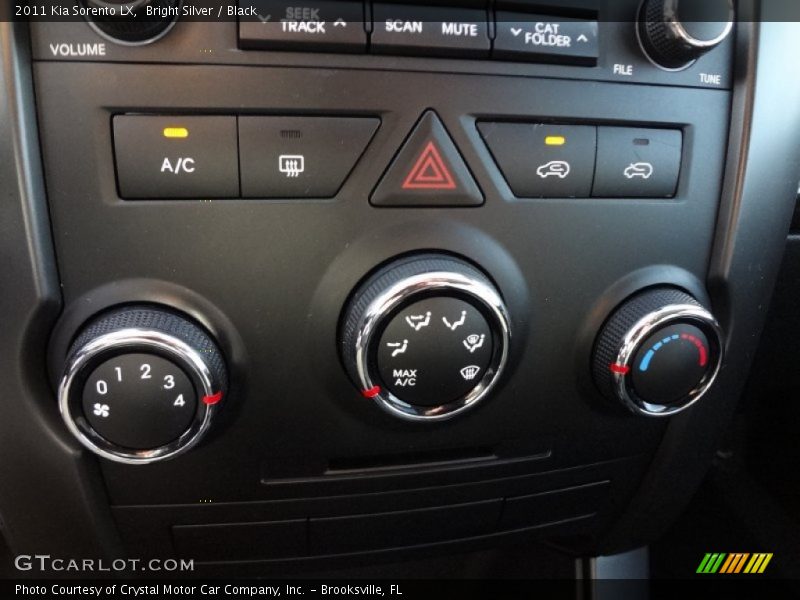 Bright Silver / Black 2011 Kia Sorento LX