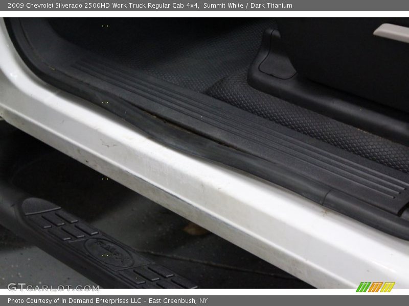 Summit White / Dark Titanium 2009 Chevrolet Silverado 2500HD Work Truck Regular Cab 4x4
