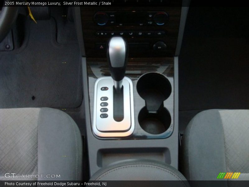 Silver Frost Metallic / Shale 2005 Mercury Montego Luxury