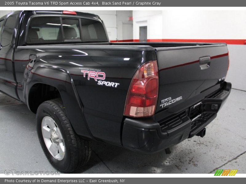 Black Sand Pearl / Graphite Gray 2005 Toyota Tacoma V6 TRD Sport Access Cab 4x4