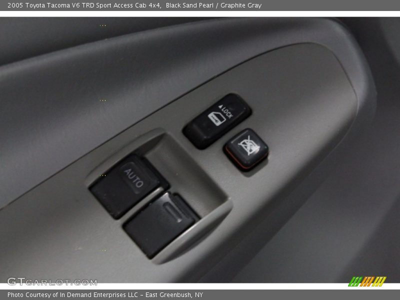 Black Sand Pearl / Graphite Gray 2005 Toyota Tacoma V6 TRD Sport Access Cab 4x4