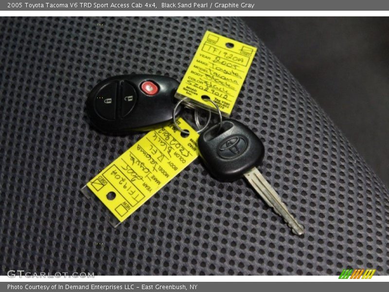 Black Sand Pearl / Graphite Gray 2005 Toyota Tacoma V6 TRD Sport Access Cab 4x4