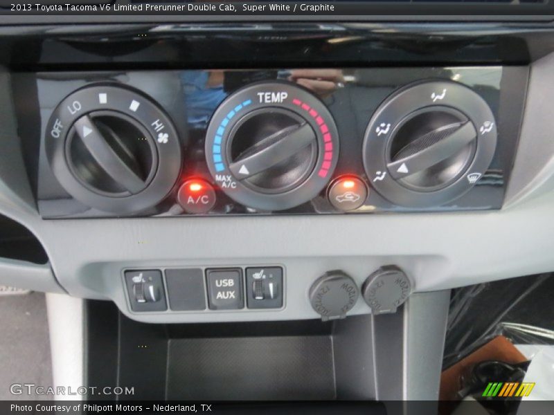 Super White / Graphite 2013 Toyota Tacoma V6 Limited Prerunner Double Cab