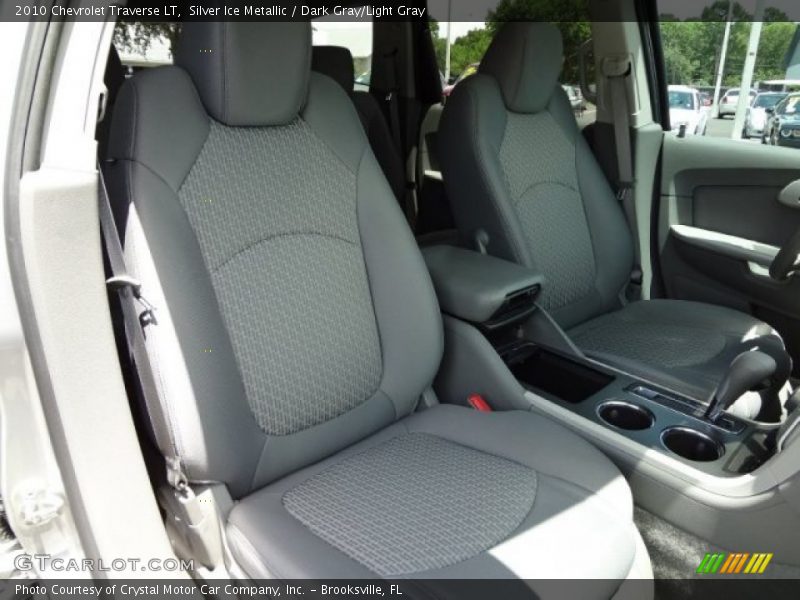 Silver Ice Metallic / Dark Gray/Light Gray 2010 Chevrolet Traverse LT