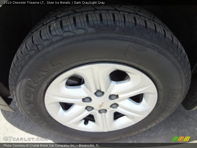 Silver Ice Metallic / Dark Gray/Light Gray 2010 Chevrolet Traverse LT