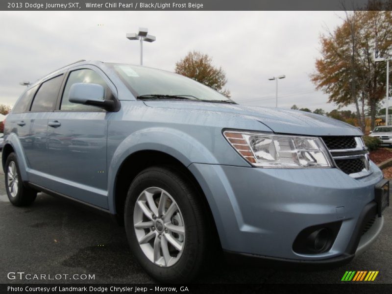 Front 3/4 View of 2013 Journey SXT