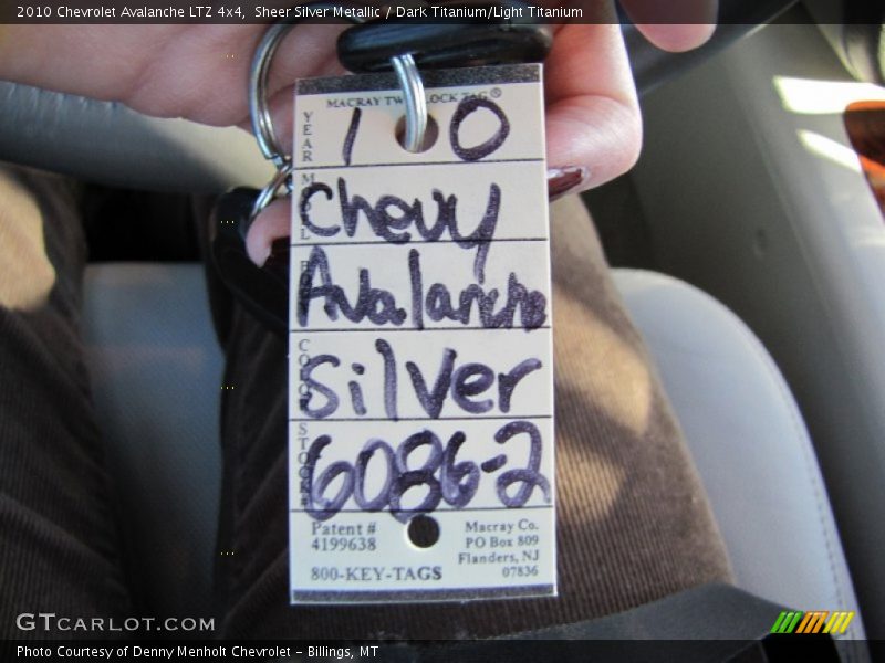 Sheer Silver Metallic / Dark Titanium/Light Titanium 2010 Chevrolet Avalanche LTZ 4x4
