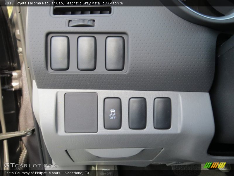 Magnetic Gray Metallic / Graphite 2013 Toyota Tacoma Regular Cab