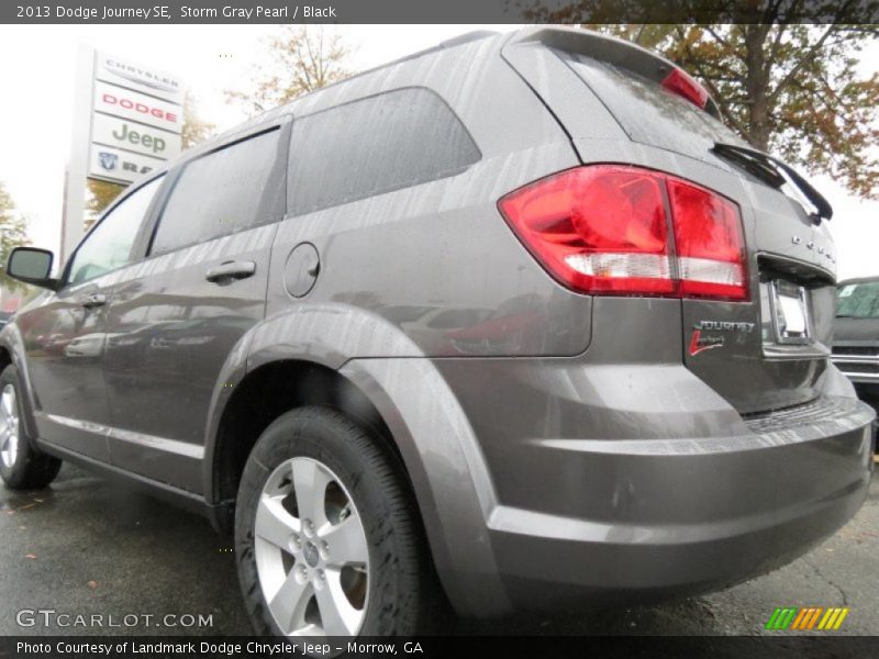 Storm Gray Pearl / Black 2013 Dodge Journey SE