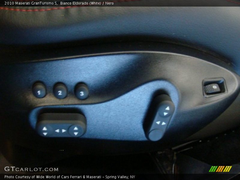 Controls of 2010 GranTurismo S