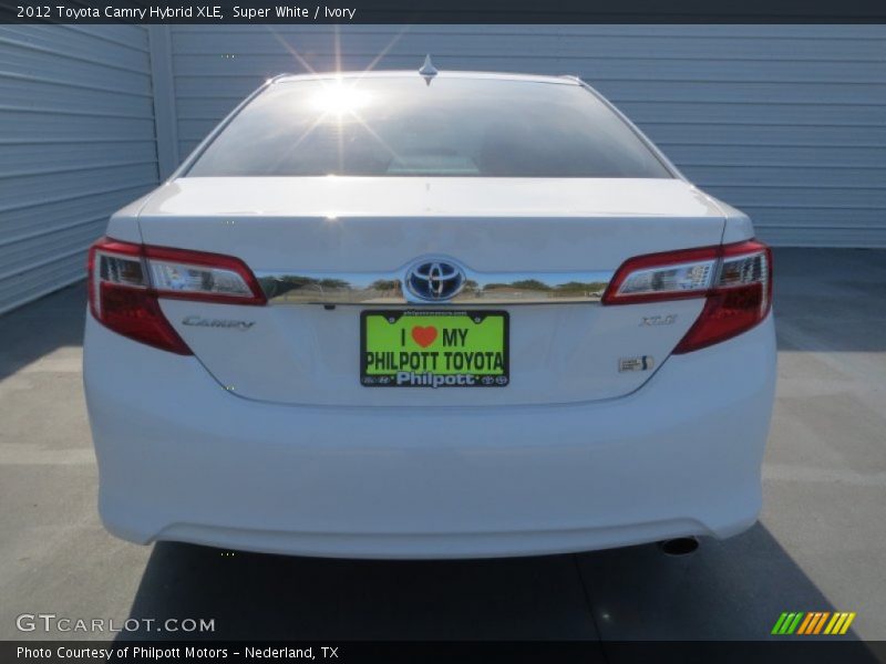 Super White / Ivory 2012 Toyota Camry Hybrid XLE