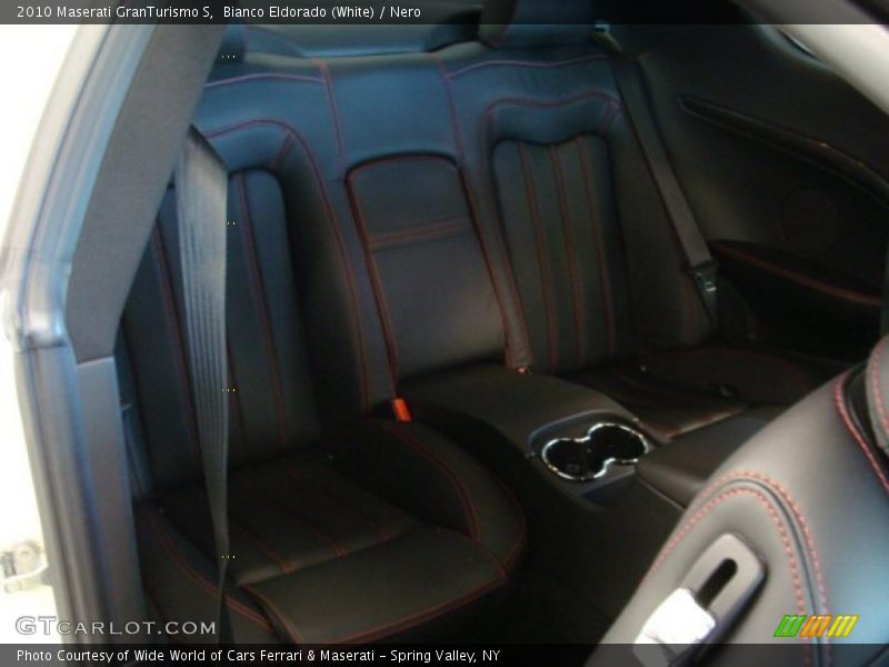 Bianco Eldorado (White) / Nero 2010 Maserati GranTurismo S