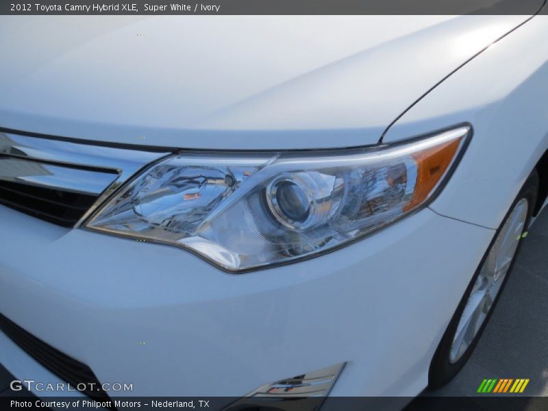 Super White / Ivory 2012 Toyota Camry Hybrid XLE