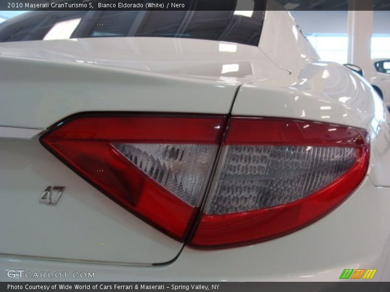 Bianco Eldorado (White) / Nero 2010 Maserati GranTurismo S