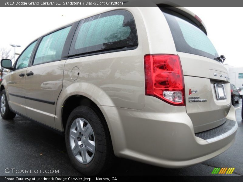 Sandstone / Black/Light Graystone 2013 Dodge Grand Caravan SE