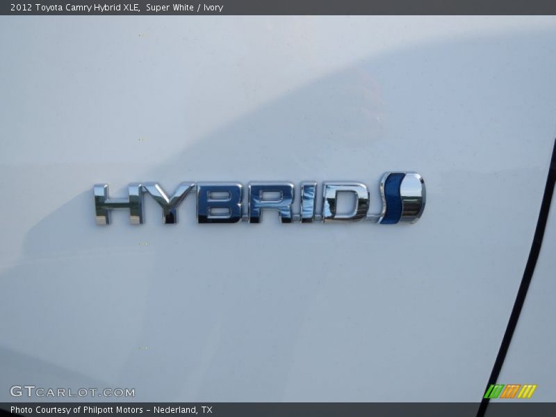 Super White / Ivory 2012 Toyota Camry Hybrid XLE