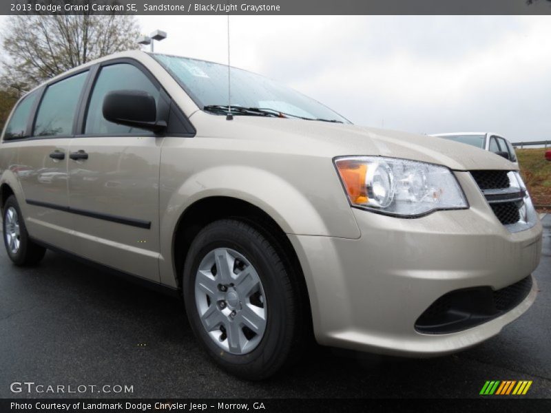 Sandstone / Black/Light Graystone 2013 Dodge Grand Caravan SE