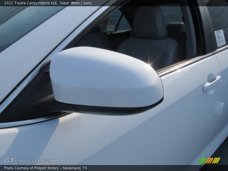 Super White / Ivory 2012 Toyota Camry Hybrid XLE