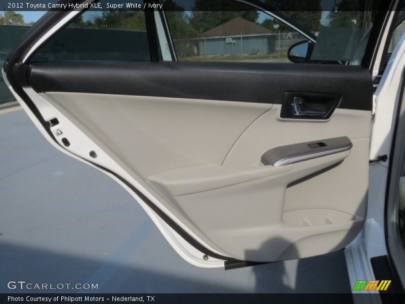 Super White / Ivory 2012 Toyota Camry Hybrid XLE