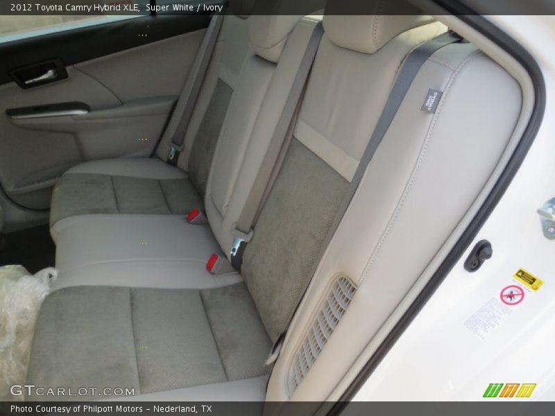 Super White / Ivory 2012 Toyota Camry Hybrid XLE