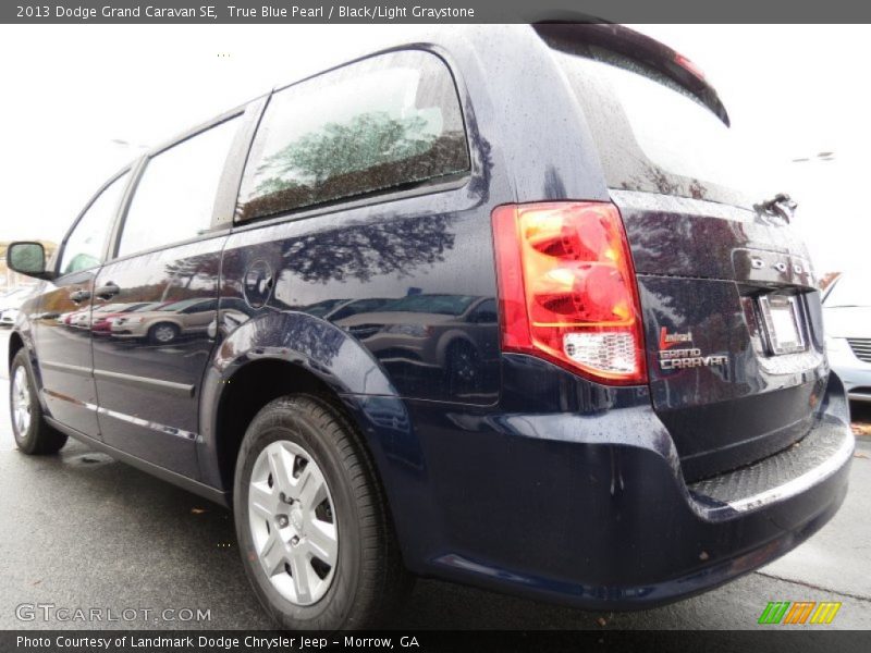 True Blue Pearl / Black/Light Graystone 2013 Dodge Grand Caravan SE