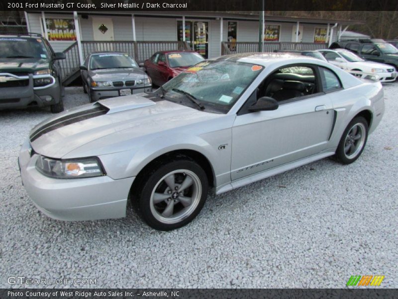 Silver Metallic / Dark Charcoal 2001 Ford Mustang GT Coupe