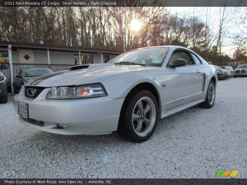 Silver Metallic / Dark Charcoal 2001 Ford Mustang GT Coupe