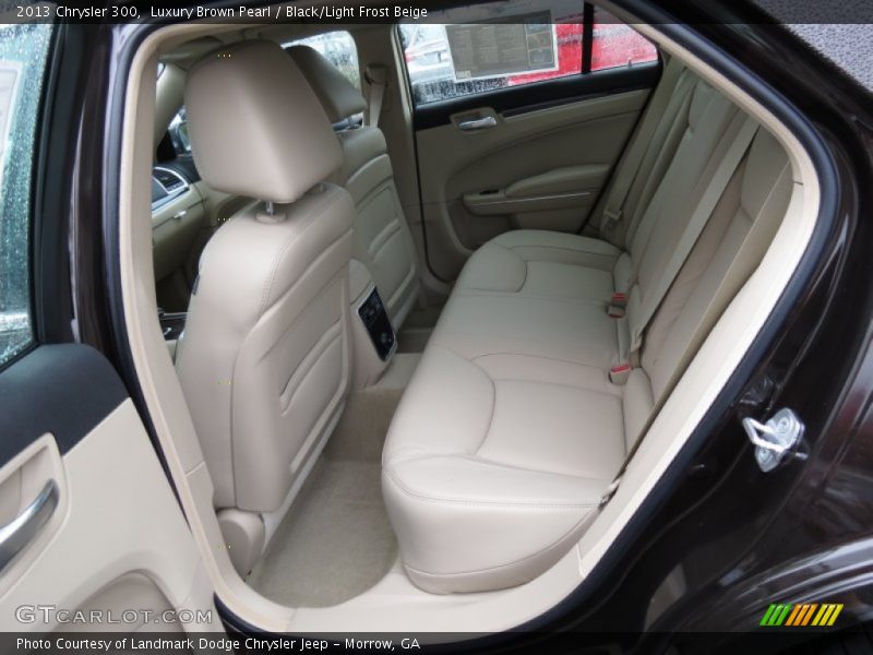 Luxury Brown Pearl / Black/Light Frost Beige 2013 Chrysler 300