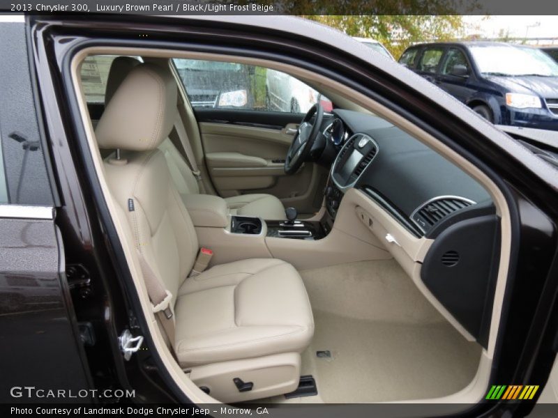 Luxury Brown Pearl / Black/Light Frost Beige 2013 Chrysler 300