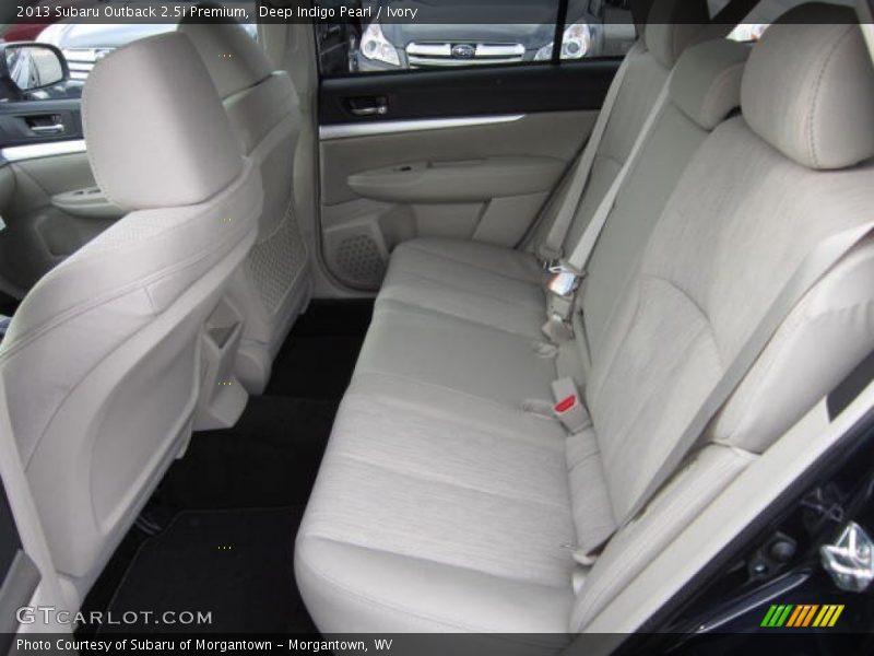 Deep Indigo Pearl / Ivory 2013 Subaru Outback 2.5i Premium