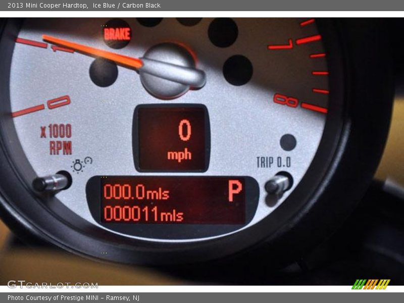 Ice Blue / Carbon Black 2013 Mini Cooper Hardtop