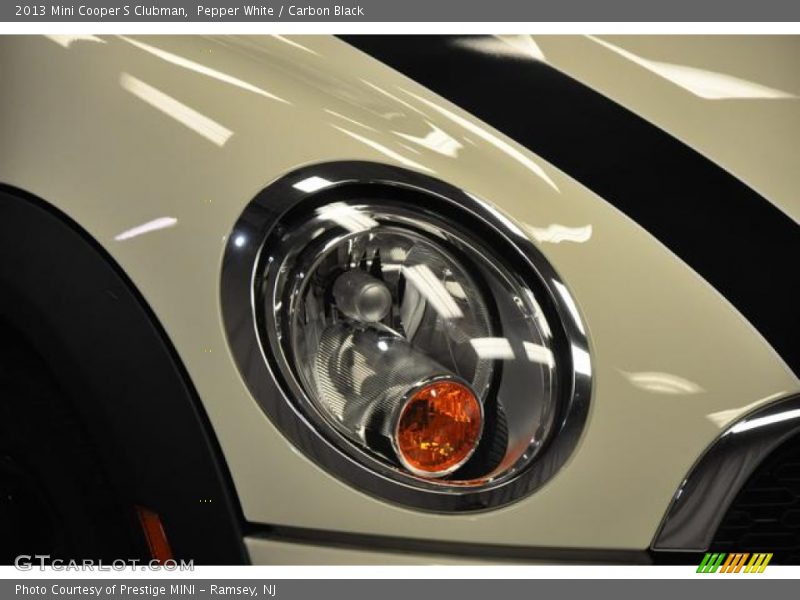 Pepper White / Carbon Black 2013 Mini Cooper S Clubman