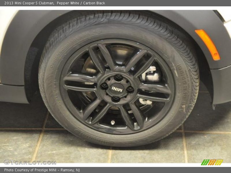 Pepper White / Carbon Black 2013 Mini Cooper S Clubman