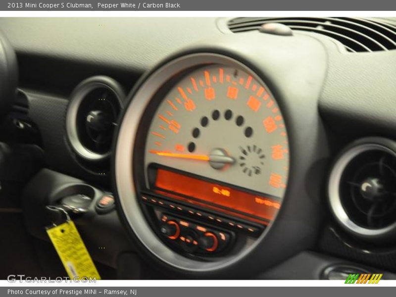 Pepper White / Carbon Black 2013 Mini Cooper S Clubman