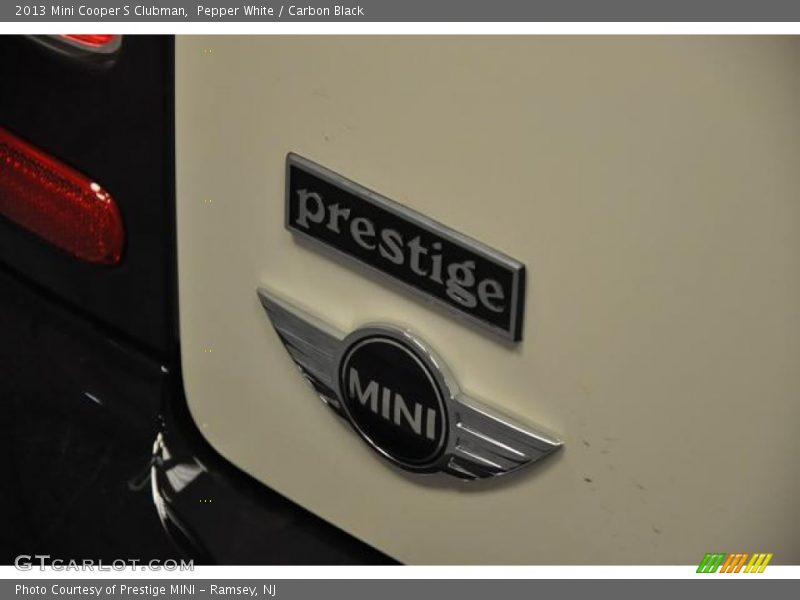 Pepper White / Carbon Black 2013 Mini Cooper S Clubman