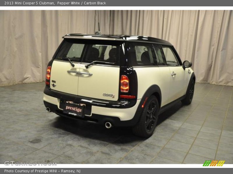 Pepper White / Carbon Black 2013 Mini Cooper S Clubman