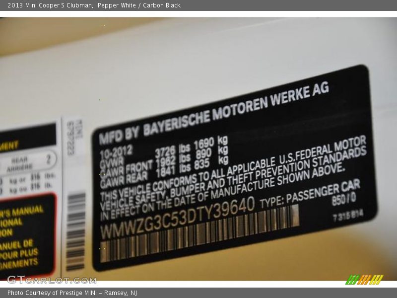 Pepper White / Carbon Black 2013 Mini Cooper S Clubman