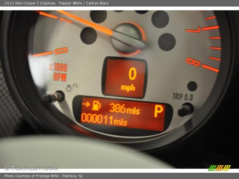 Pepper White / Carbon Black 2013 Mini Cooper S Clubman