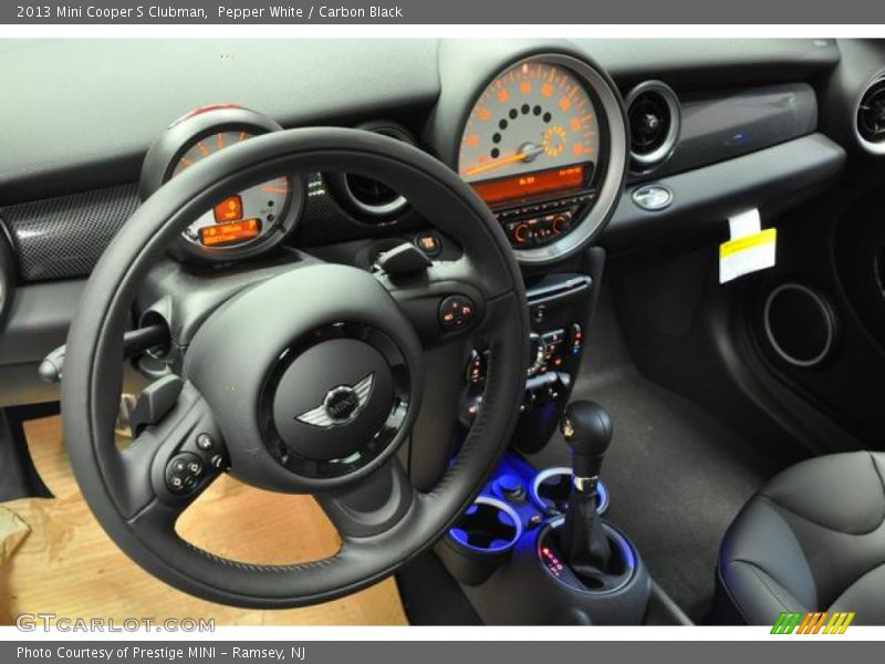 Pepper White / Carbon Black 2013 Mini Cooper S Clubman
