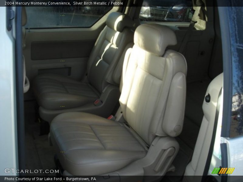 Rear Seat of 2004 Monterey Convenience