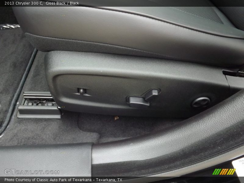 Gloss Black / Black 2013 Chrysler 300 C